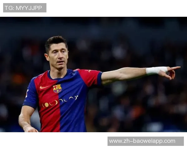 莱万年薪超2000万欧愿降薪留巴萨展现忠诚态度 莱万年薪超2000万欧愿降薪留巴萨展现忠诚态度