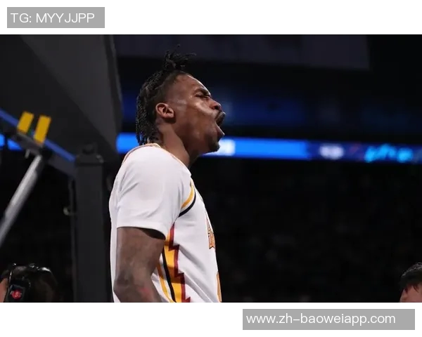 克拉克斯顿再创佳绩29分钟砍下三双14分11板10助助球队赢得胜利